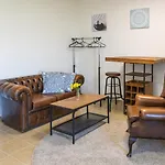 公寓 Apartman *